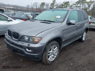 2005 BMW X5 3.0i with VIN 5UXFA13575LY08841, listed as a IAAI auction lot 41831889 with 999,999 mi miles. Bid and sale history available at carsss.com. Image 2.