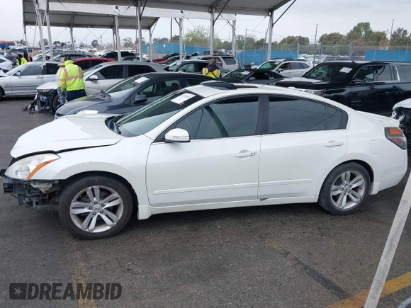 2010 Nissan Altima 3.5 SR with VIN 1N4BL2AP4AN558709, listed as a IAAI auction lot 41755581 with 175,006 mi miles. Bid and sale history available at carsss.com. Image 15.