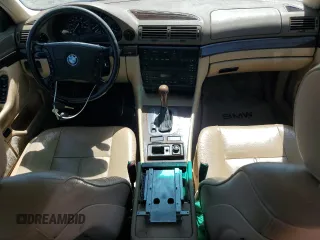 1995 BMW 7 Series 740i с VIN WBAGF6328SDH01894, выставлен на аукционе Copart как лот 61288805 с пробегом 225 374 миль миль и Чистый • Clean title. История ставок и продаж доступна на DreamBid. Изображение 8.