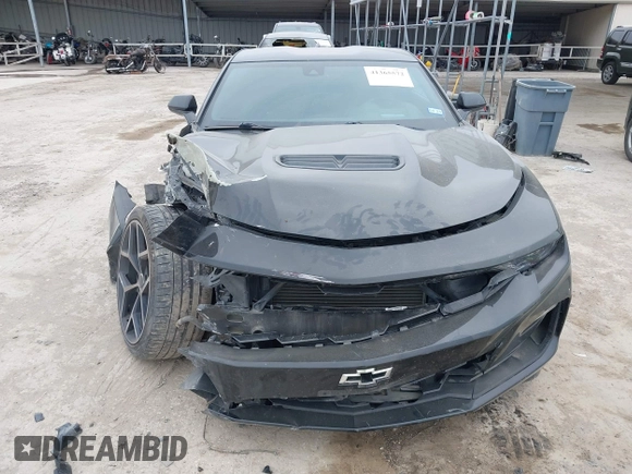 2019 Chevrolet Camaro 2SS с VIN 1G1FH1R78K0118785, выставлен на аукционе IAAI как лот 41365572 с пробегом 62 169 миль миль и . История ставок и продаж доступна на DreamBid. Изображение 12.