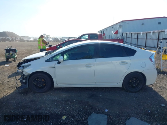2013 Toyota Prius One with VIN JTDKN3DU7D5560938, listed as a IAAI auction lot 42159210 with 170,931 mi miles and . Bid and sale history available at DreamBid. Image 15.