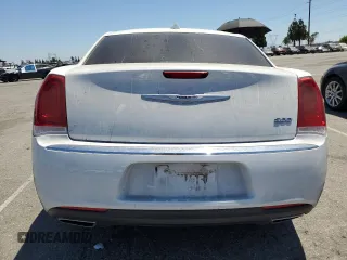 2019 Chrysler 300 Touring z VIN 2C3CCAAG6KH590956, wystawiony jako Copart lot #64140745 z przebiegiem 85 145 mil mil oraz Szkoda całkowita • Salvage title. Historia ofert i sprzedaży dostępna na DreamBid. Obrazek 6.