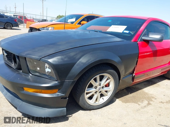 2007 Ford Mustang Deluxe with VIN 1ZVFT80N575345515, listed as a IAAI auction lot 42008753 with 165,871 mi miles and . Bid and sale history available at DreamBid. Image 6.