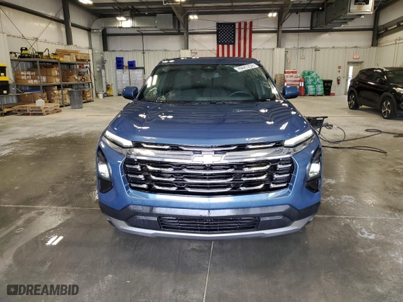 2025 Chevrolet Equinox FWD LT with VIN 3GNAXHEG5SL205931, listed as a Copart auction lot 52250945 with 8,893 mi miles and Clean Title. Bid and sale history available at carsss.com. Image 5.