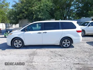 2016 Toyota Sienna L z VIN 5TDZK3DC7GS735427, wystawiony jako IAAI lot #42333624 z przebiegiem 82 599 mil mil oraz . Historia ofert i sprzedaży dostępna na DreamBid. Obrazek 14.