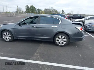 2010 Honda Accord EX-L z VIN 1HGCP3F88AA028844, wystawiony jako IAAI lot #41849673 z przebiegiem 232 689 mil mil oraz . Historia ofert i sprzedaży dostępna na DreamBid. Obrazek 14.