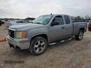2007 GMC Sierra 1500 SLE1 with VIN 2GTEC19C371540909, listed as a Copart auction lot 82684964 with 206,209 mi miles and Salvage Title. Bid and sale history available at DreamBid. Image 1.