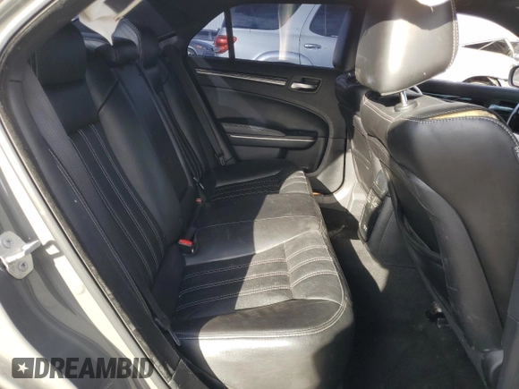 2019 Chrysler 300 with VIN 2C3CCAGG2KH539686, listed as a Copart auction lot 47141305 with 101,607 mi miles and Salvage Title. Bid and sale history available at carsss.com. Image 10.