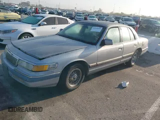 1994 Mercury Grand Marquis LS z VIN 2MELM75W9RX669484, wystawiony jako IAAI lot #41838499 z przebiegiem 101 777 mil mil oraz . Historia ofert i sprzedaży dostępna na DreamBid. Obrazek 2.