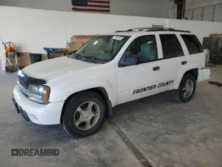2008 Chevrolet TrailBlazer LT with VIN 1GNET13M382220435, listed as a Copart auction lot 47422245 with 179,941 mi miles and Salvage Title. Bid and sale history available at carsss.com. Image 1.