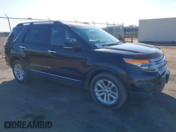 2013 Ford Explorer XLT with VIN 1FM5K7D83DGA70965, listed as a IAAI auction lot 41774189 with 159,032 mi miles. Bid and sale history available at carsss.com. Image 1.
