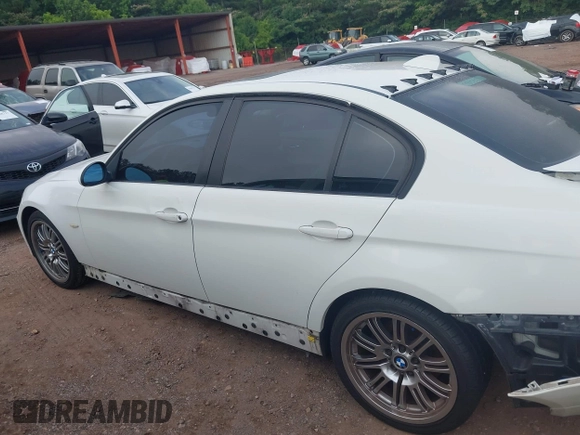 2007 BMW 3 Series 328i with VIN WBAVA37517NL12716, listed as a IAAI auction lot 42480313 with 144,785 mi miles and . Bid and sale history available at DreamBid. Image 14.