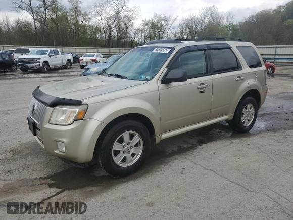 2010 Mercury Mariner z VIN 4M2CN9B76AKJ24013, wystawiony jako Copart lot #54509585 z przebiegiem 118 004 mil mil oraz Szkody całkowita. Historia ofert i sprzedaży dostępna na DreamBid. Obrazek 1.