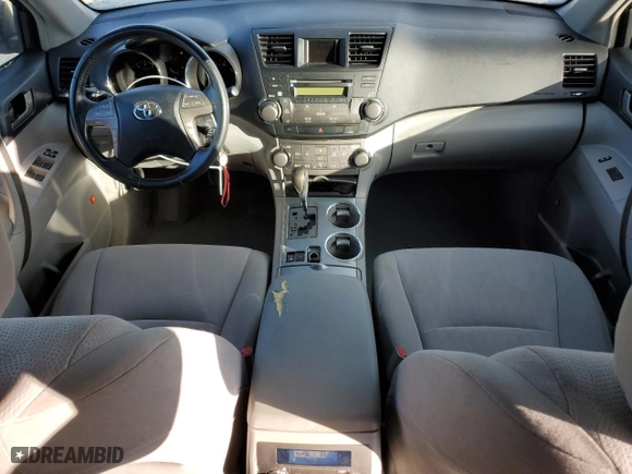 2010 Toyota Highlander Sport with VIN 5TDEK3EH6AS005394, listed as a Copart auction lot 41862085 with 196,299 mi miles and Salvage Title. Bid and sale history available at carsss.com. Image 8.