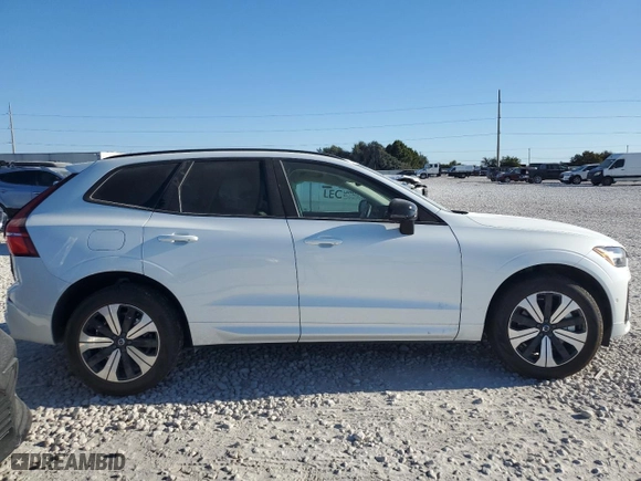 2024 Volvo XC60 Recharge Plug-In Hybrid Plus Dark Theme with VIN YV4H60DL5R1879649, listed as a Copart auction lot 76909674 with 3565 miles and Salvage Title. Bid and sale history available at carsss.com. Image 3.