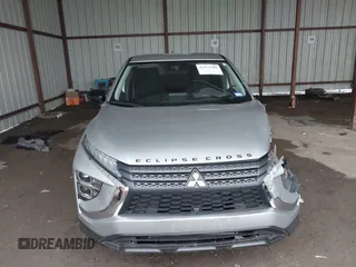 2024 Mitsubishi Eclipse Cross LE z VIN JA4ATVAA0RZ073419, wystawiony jako IAAI lot #42171208 z przebiegiem 5 606 mil mil oraz . Historia ofert i sprzedaży dostępna na DreamBid. Obrazek 12.