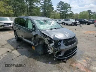 2022 Chrysler Pacifica Touring L with VIN 2C4RC1BG8NR152314, listed as a Copart auction lot 50923955 with 32,893 mi miles and Salvage Title. Bid and sale history available at DreamBid. Image 15.