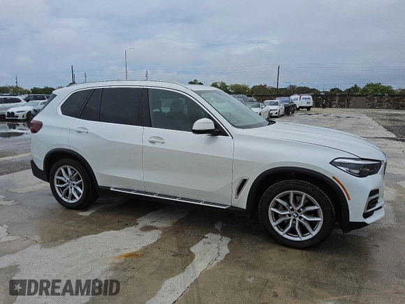 2023 BMW X5 xDrive40i z VIN 5UXCR6C08P9P32642, wystawiony jako Copart lot #56059525 z przebiegiem 48 802 mil mil oraz Czysty tytuł • Clean title. Historia ofert i sprzedaży dostępna na DreamBid. Obrazek 4.