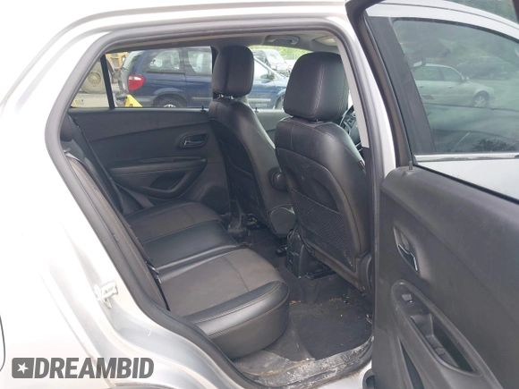 2019 Chevrolet Trax LT z VIN KL7CJLSB1KB961043, wystawiony jako IAAI lot #42227797 z przebiegiem 110 595 mil mil oraz . Historia ofert i sprzedaży dostępna na DreamBid. Obrazek 8.
