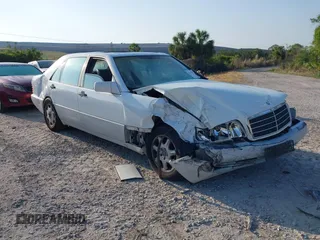 1992 Mercedes-Benz 500 z VIN WDBGA51E9NA025286, wystawiony jako IAAI lot #42192298 z przebiegiem Nie podano mil oraz . Historia ofert i sprzedaży dostępna na DreamBid. Obrazek 1.