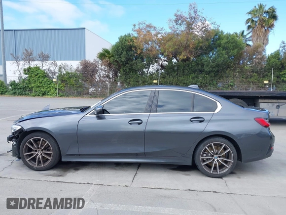 2021 BMW 3 Series 330i z VIN 3MW5R1J03M8B78350, wystawiony jako IAAI lot #42255695 z przebiegiem 49 158 mil mil oraz . Historia ofert i sprzedaży dostępna na DreamBid. Obrazek 14.