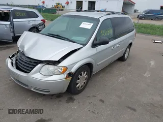 2006 Chrysler Town & Country Touring z VIN 2A4GP54L96R730719, wystawiony jako IAAI lot #42363419 z przebiegiem 186 173 mil mil oraz . Historia ofert i sprzedaży dostępna na DreamBid. Obrazek 2.