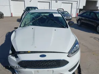 2018 Ford Focus S with VIN 1FADP3E2XJL270495, listed as a IAAI auction lot 41172305 with 47,197 mi miles. Bid and sale history available at carsss.com. Image 13.