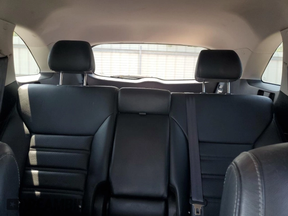 2017 Kia Sorento EX z VIN 5XYPH4A17HG278955, wystawiony jako Copart lot #58809575 z przebiegiem 44 997 mil mil oraz Szkoda całkowita • Salvage title. Historia ofert i sprzedaży dostępna na DreamBid. Obrazek 10.