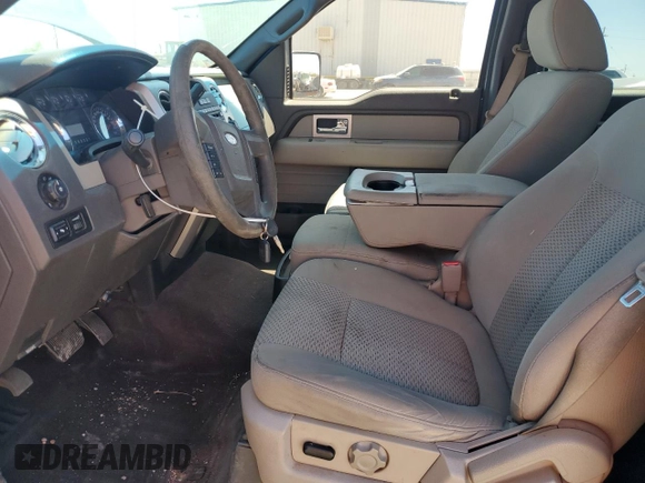 2009 Ford F-150 XL z VIN 1FTPW14V09FA81391, wystawiony jako Copart lot #53976815 z przebiegiem 229 080 mil mil oraz Szkody całkowita. Historia ofert i sprzedaży dostępna na DreamBid. Obrazek 7.