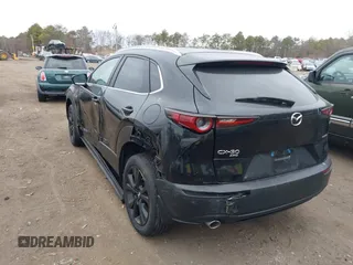 2025 Mazda CX-30 S Select Sport z VIN 3MVDMBBM3SM787607, wystawiony jako IAAI lot #41699529 z przebiegiem 1 920 mil mil oraz . Historia ofert i sprzedaży dostępna na DreamBid. Obrazek 6.
