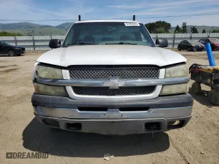 2004 Chevrolet Silverado 1500 Work Truck with VIN 1GCEC14V74E190705, listed as a Copart auction lot 54403205 with 305,407 mi miles and Clean Title. Bid and sale history available at carsss.com. Image 5.