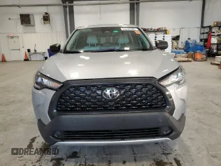 2023 Toyota Corolla Cross L with VIN 7MUAAAAG3PV043568, listed as a Copart auction lot 44022615 with 39,403 mi miles and Clean title. Bid and sale history available at DreamBid. Image 5.