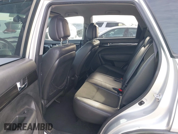 2011 Kia Sorento EX with VIN 5XYKU3A12BG076595, listed as a IAAI auction lot 41920914 with 190,751 mi miles. Bid and sale history available at carsss.com. Image 8.