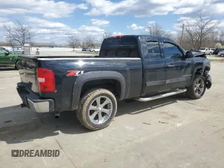 2007 Chevrolet Silverado 1500 1LT with VIN 1GCEK19097Z586132, listed as a Copart auction lot 50406825 with 177,331 mi miles and Salvage Title. Bid and sale history available at DreamBid. Image 3.