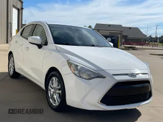 2016 Scion iA z VIN 3MYDLBZV1GY131376, wystawiony jako Copart lot #58874725 z przebiegiem 113 080 mil mil oraz Tytuł czysty. Historia ofert i sprzedaży dostępna na DreamBid. Obrazek 1.