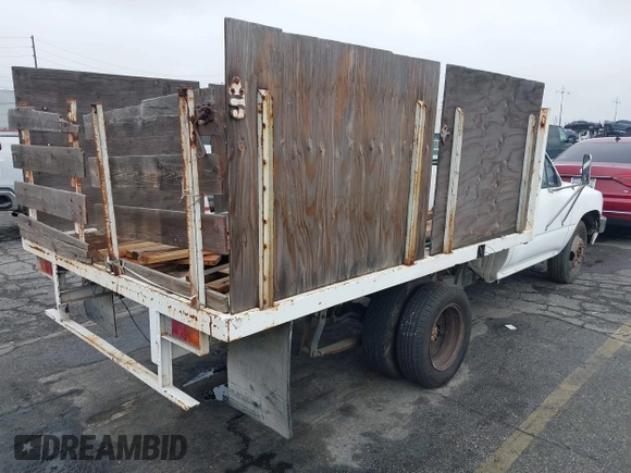 1989 Toyota Pickup with VIN JT4VN82N5K5001276, listed as a IAAI auction lot 41505552 with 196,949 mi miles and . Bid and sale history available at DreamBid. Image 4.