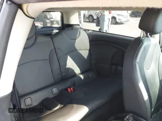 2011 MINI Clubman z VIN WMWZF3C59BT188367, wystawiony jako IAAI lot #40755351 z przebiegiem 122 023 mil mil oraz . Historia ofert i sprzedaży dostępna na DreamBid. Obrazek 8.
