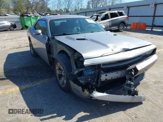 2013 Dodge Challenger SXT z VIN 2C3CDYAG8DH674981, wystawiony jako IAAI lot #41717161 z przebiegiem 162 985 mil mil oraz . Historia ofert i sprzedaży dostępna na DreamBid. Obrazek 1.