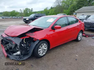 2014 Dodge Dart SXT z VIN 1C3CDFBBXED920516, wystawiony jako IAAI lot #42252949 z przebiegiem 101 566 mil mil oraz . Historia ofert i sprzedaży dostępna na DreamBid. Obrazek 2.