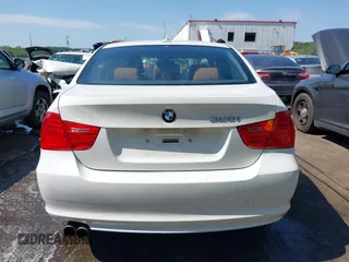 2011 BMW 3 Series 328i xDrive with VIN WBAPK5C54BA662199, listed as a IAAI auction lot 42651146 with 190,396 mi miles and . Bid and sale history available at DreamBid. Image 16.