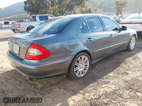 2008 Mercedes-Benz E-Class Luxury 3.5L with VIN WDBUF56X58B261012, listed as a IAAI auction lot 41858226 with 241,333 mi miles. Bid and sale history available at carsss.com. Image 4.