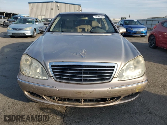 2005 Mercedes-Benz S 430 z VIN WDBNG70J55A439102, wystawiony jako Copart lot #78028324 z przebiegiem 273 967 mil mil oraz Czysty tytuł • Clean title. Historia ofert i sprzedaży dostępna na DreamBid. Obrazek 5.
