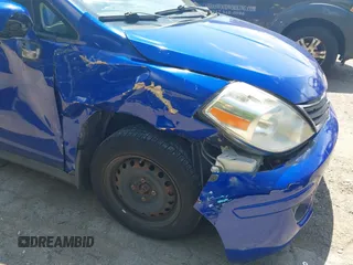2011 Nissan Versa S с VIN 3N1BC1CP5BL410672, выставлен на аукционе IAAI как лот 42402147 с пробегом 184 840 миль миль и . История ставок и продаж доступна на DreamBid. Изображение 6.