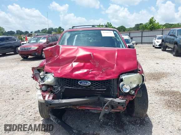 2005 Ford Escape XLT с VIN 1FMYU93175DA16398, выставлен на аукционе IAAI как лот 42544348 с пробегом 114 065 миль миль и . История ставок и продаж доступна на DreamBid. Изображение 13.