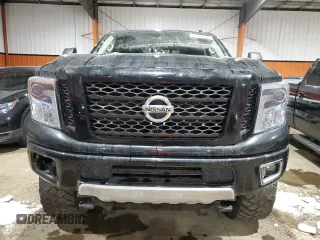 2019 Nissan Titan XD SV with VIN 1N6BA1F47KN521161, listed as a Copart auction lot 83780404 with 145,442 mi miles and Clean Title. Bid and sale history available at carsss.com. Image 5.
