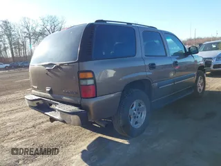 2004 Chevrolet Tahoe Special Service with VIN 1GNEK13V34J171961, listed as a IAAI auction lot 41814925 with 224,552 mi miles. Bid and sale history available at carsss.com. Image 4.