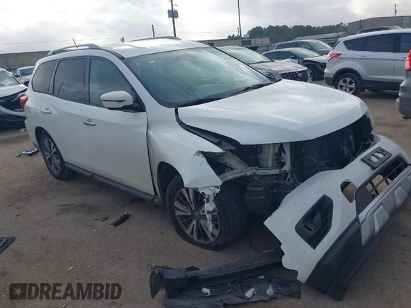 2017 Nissan Pathfinder Platinum with VIN 5N1DR2MN0HC609829, listed as a IAAI auction lot 41500505 with 185,271 mi miles. Bid and sale history available at carsss.com. Image 1.