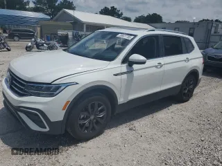 2024 Volkswagen Tiguan SE with VIN 3VVMB7AX8RM084287, listed as a Copart auction lot 59821755 with 11,652 mi miles and Salvage title. Bid and sale history available at DreamBid. Image 1.