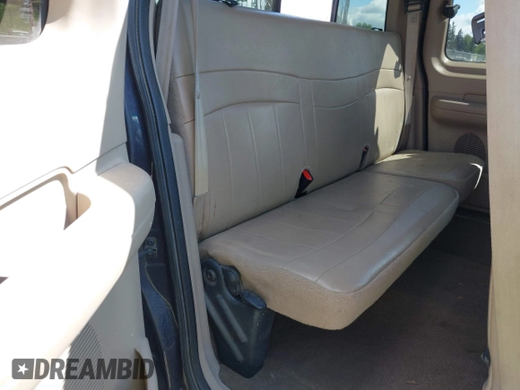 2001 Ford F-150 XL with VIN 1FTRX18L11NA30541, listed as a IAAI auction lot 42143117 with 187,855 mi miles. Bid and sale history available at carsss.com. Image 8.