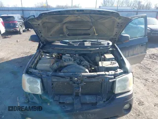 2004 GMC Envoy SLT z VIN 1GKET16PX46140720, wystawiony jako IAAI lot #41661912 z przebiegiem 252 524 mil mil oraz . Historia ofert i sprzedaży dostępna na DreamBid. Obrazek 10.